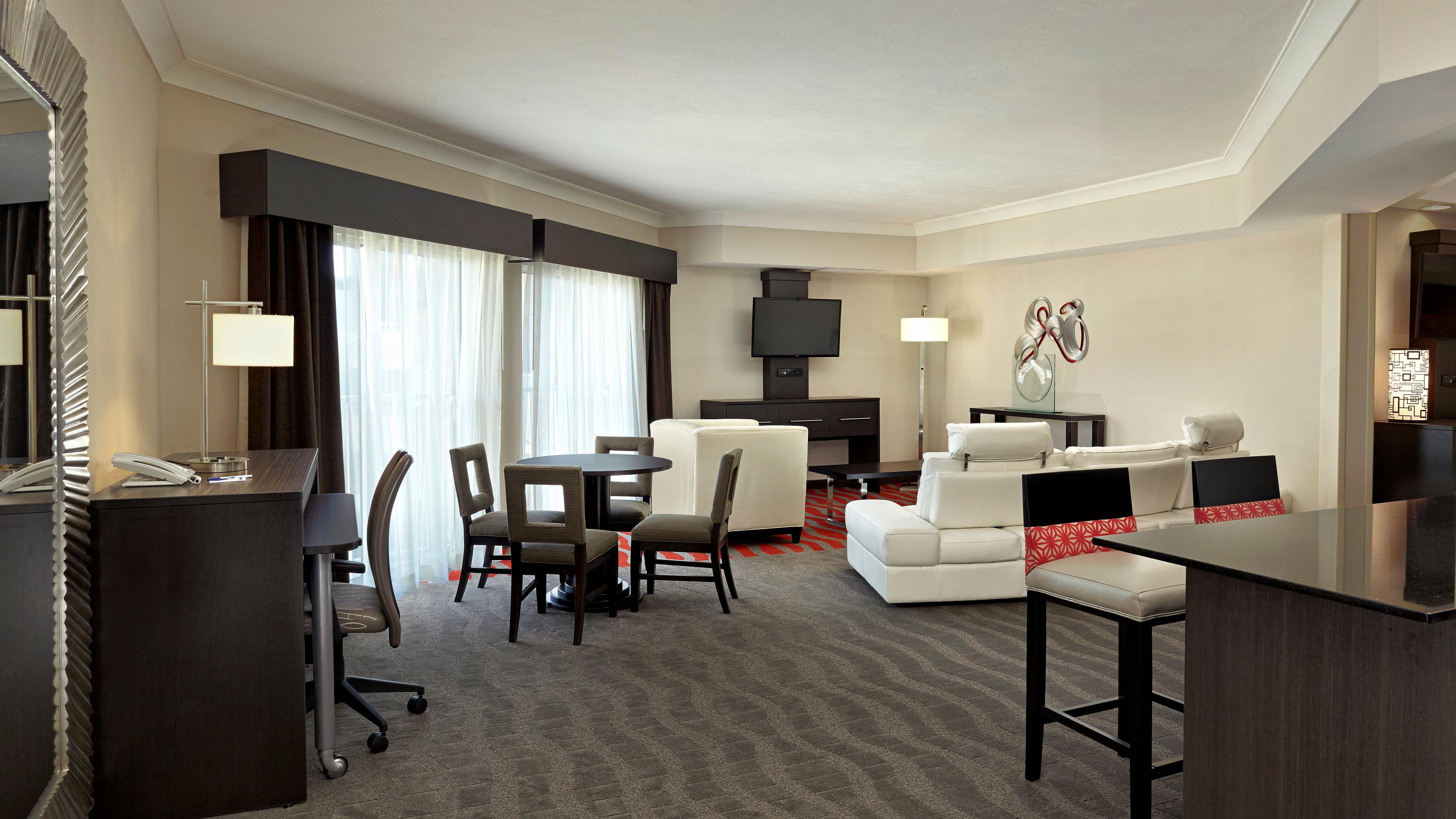 Holiday Inn Express & Suites Naples Downtown - 5Th Avenue, An Ihg Hotel Extérieur photo